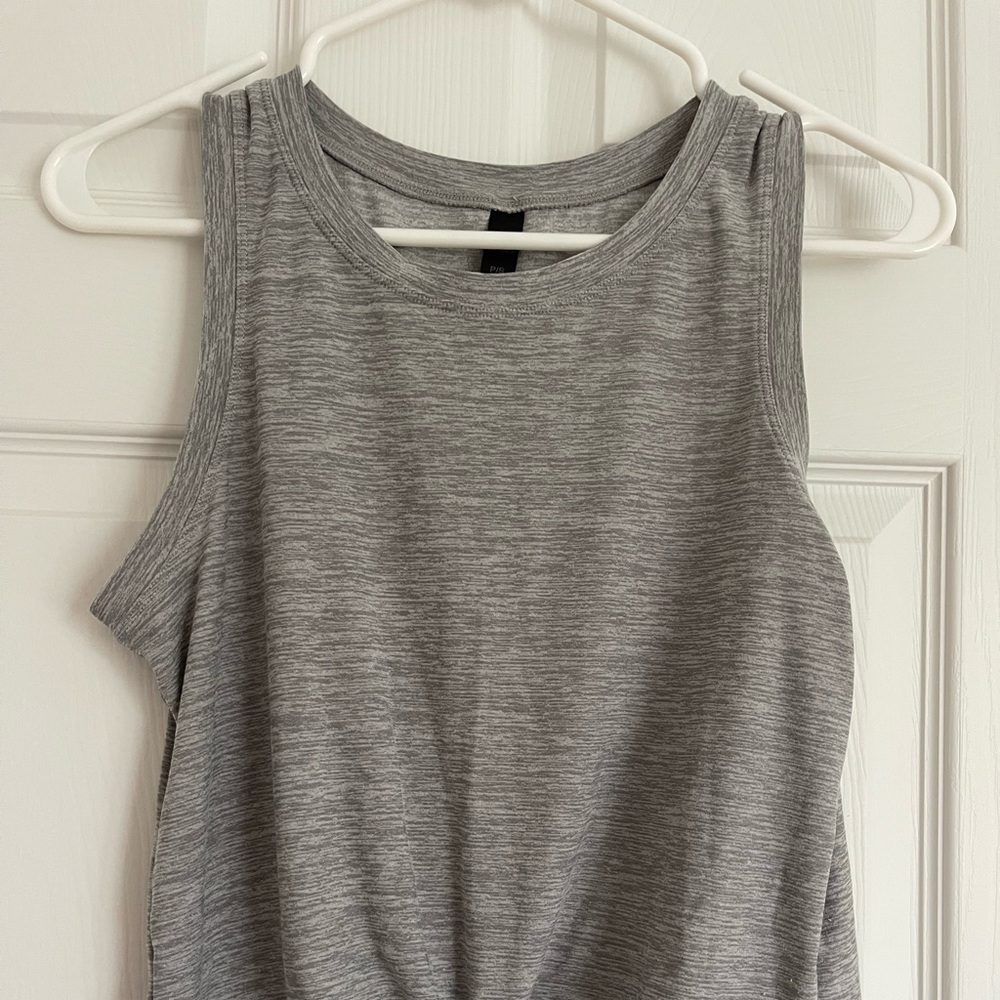 Knot Workout Tank Top